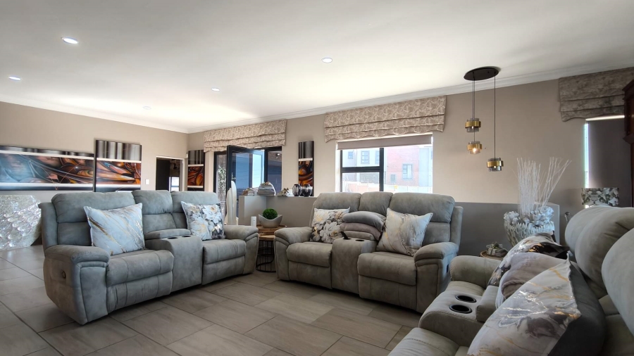 5 Bedroom Property for Sale in Island View Western Cape